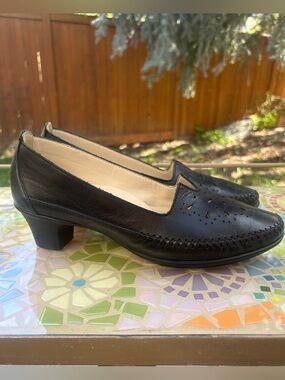 SAS Sonyo Black Leather Low Heel Comfort Pumps Slip On Work Shoes Size 8.5 M
